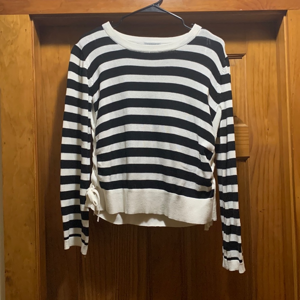 Joseph A. Side tied light weight sweater